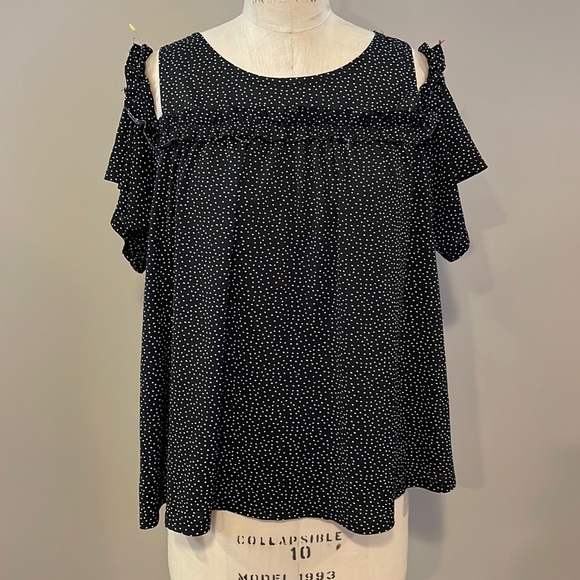 LC Lauren Conrad Tops - Lauren Conrad split sleeve polka dot blouse